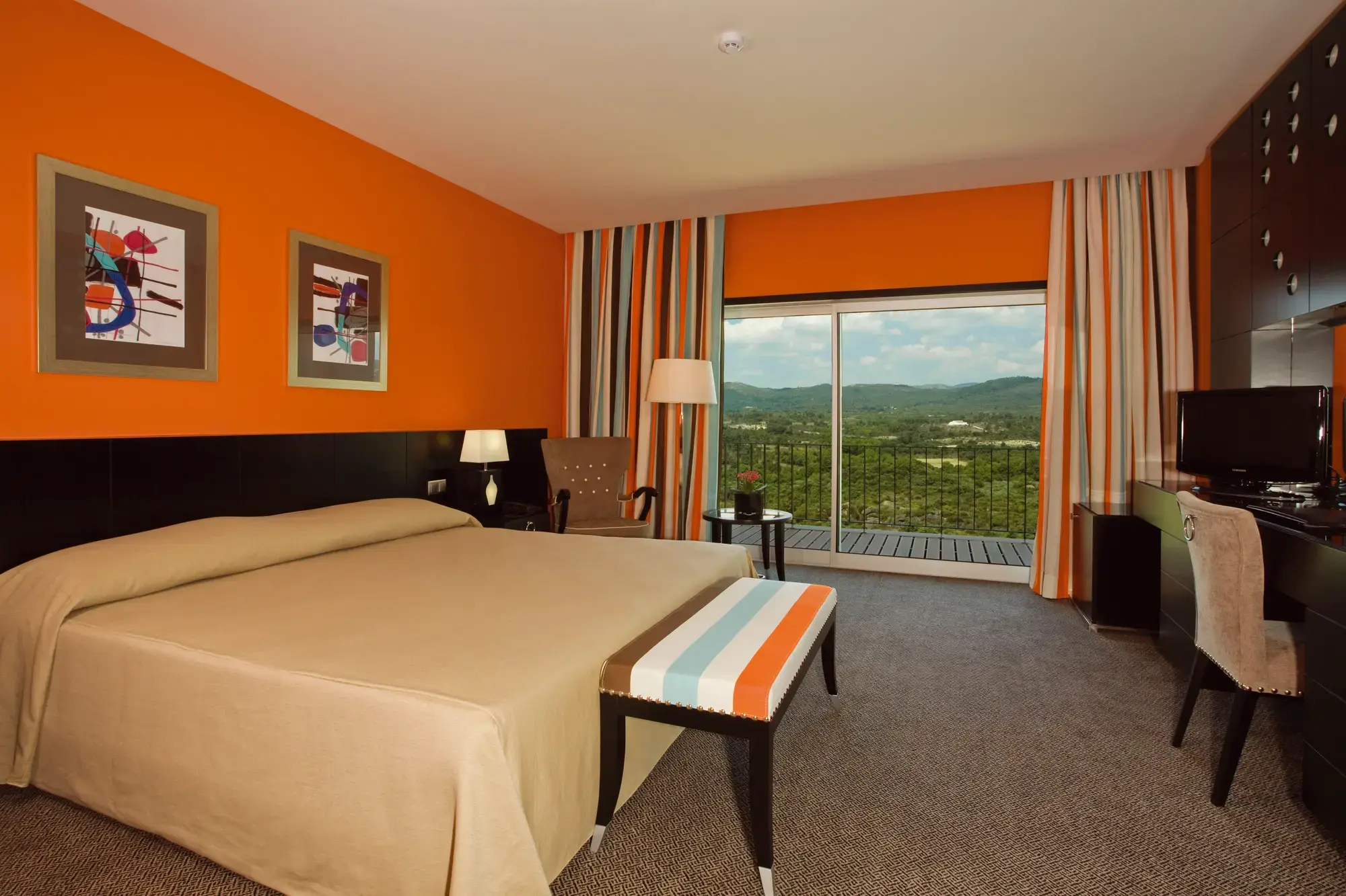 QUARTO DELUXE
